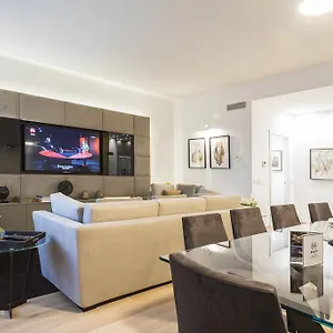 Apartament Hemeras Boutique Homes - Super Central Luxury, Mediolan